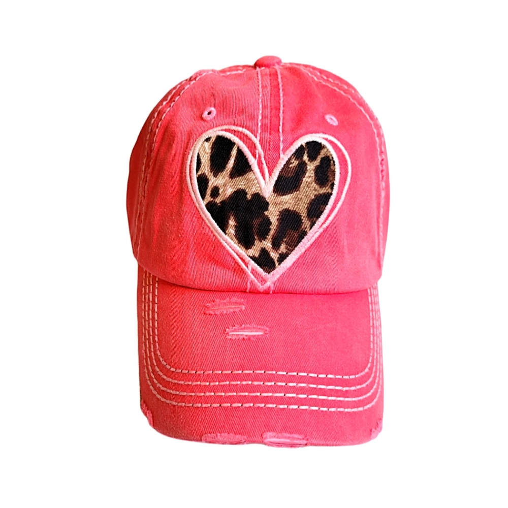 DISTRESSED LEPOARD HEART CAP